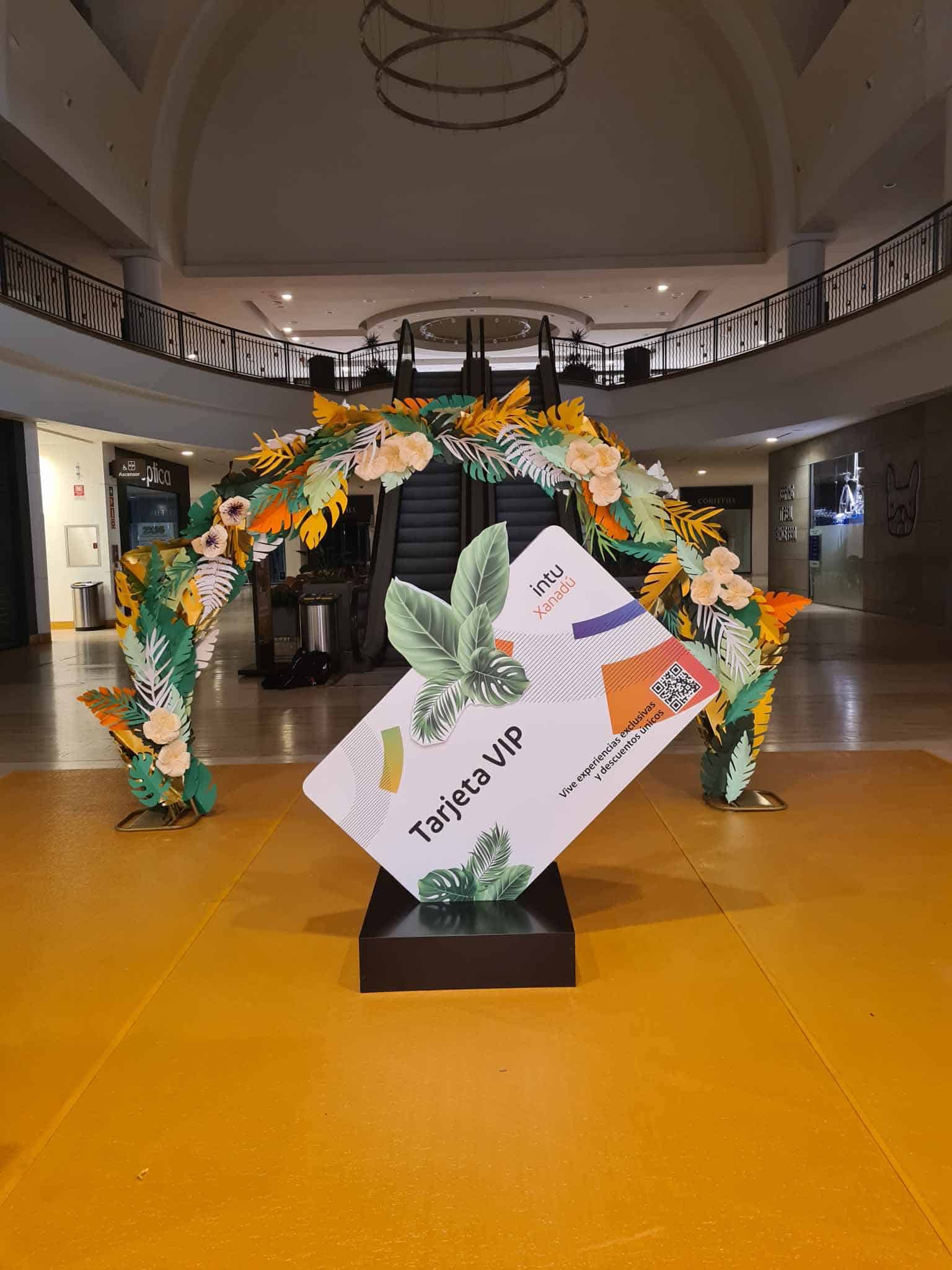 Arco tropical de papel