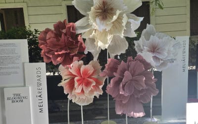 La ligereza de las flores de papel en el mercado de flores de Vogue
