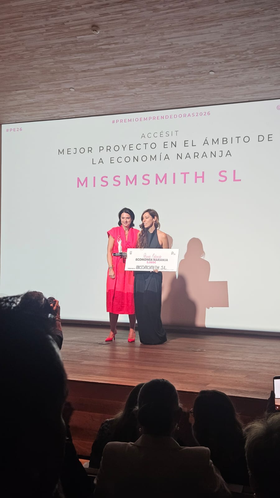 Missmsmith, ganadora de la categoría Economía Naranja del Premio Emprendedoras 2026 de la Comunidad de Madrid