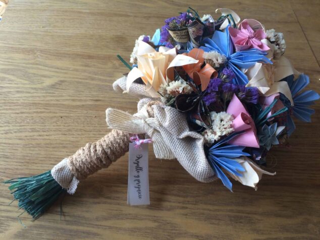 Ramo de novia de flores de papel origami Madrid Missmsmith Ramo de novia de flores de papel origami Madrid Missmsmith